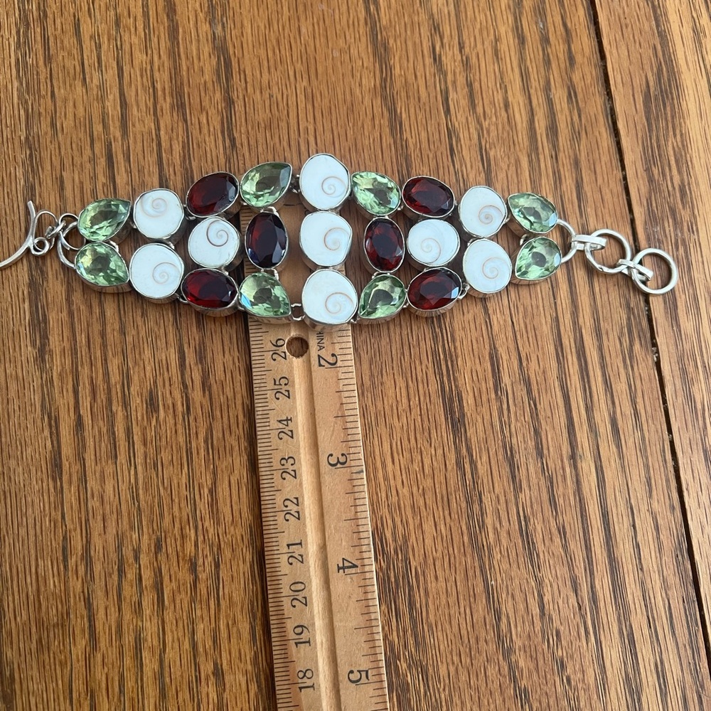 Sterling Silver Shiva Eye Shells, Garnet & Peridot Statement Bracelet - Picture 6 of 6